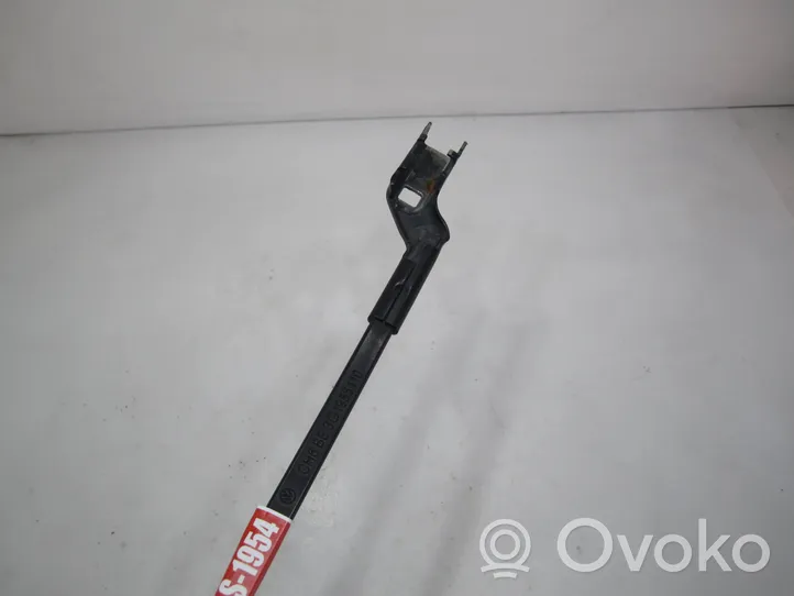 Volkswagen PASSAT B8 Front wiper blade arm 3G1955410