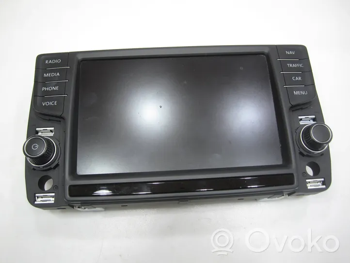 Volkswagen PASSAT B8 Unidad delantera de radio/CD/DVD/GPS 5G0919606