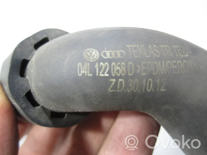 Volkswagen PASSAT B8 Tubo flessibile del liquido di raffreddamento del motore 04L122058D