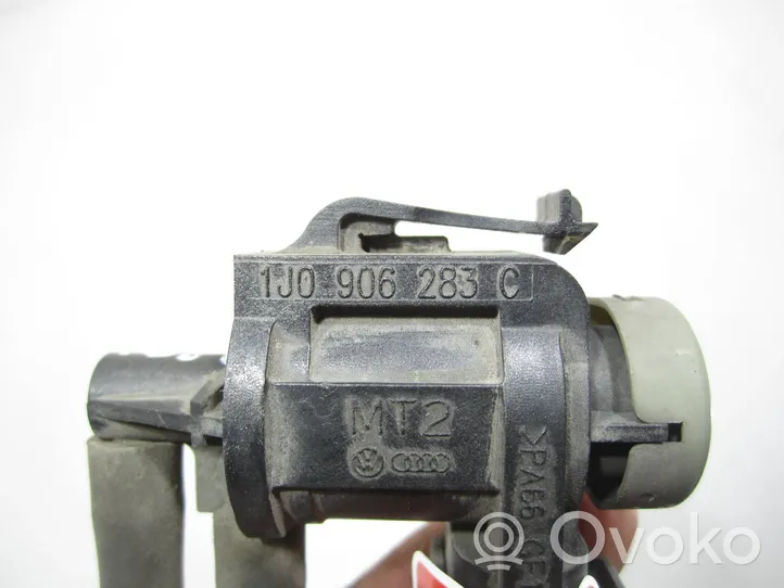 Audi A4 S4 B7 8E 8H Turbo solenoid valve 1J0906283C