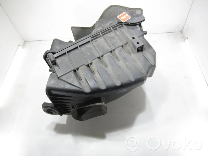 Audi A4 S4 B7 8E 8H Scatola del filtro dell’aria 03G133835