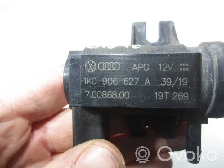 Volkswagen Caddy Vacuum valve 1K0906627A