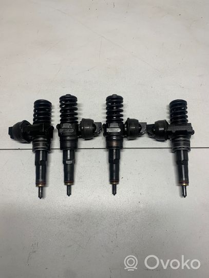 Skoda Superb B5 (3U) Injecteur de carburant 038130073bh