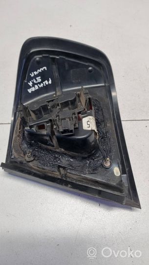 Nissan Primera Porte ampoule de feu arrière 5121