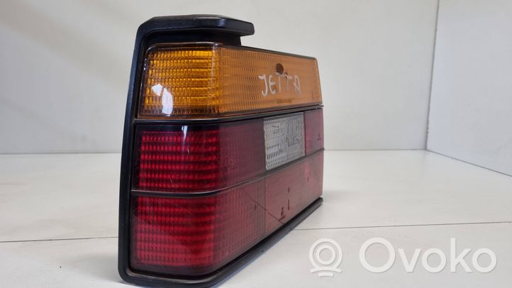 Volkswagen Jetta II Lampa tylna 165945111