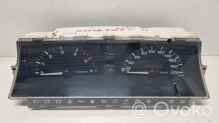 Mazda 626 Compteur de vitesse tableau de bord 