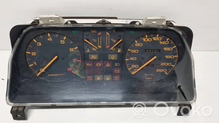 Mazda 626 Compteur de vitesse tableau de bord 