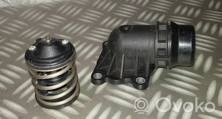 BMW X5 E70 Boîtier de thermostat 7805192