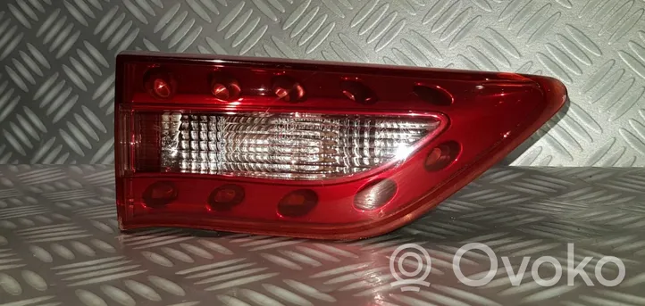 Infiniti QX70 S51 Lampy tylnej klapy bagażnika 