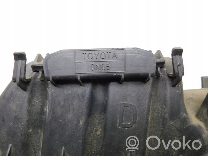 Toyota Urban Cruiser (XP110) Boîtier de filtre à air 177510N030