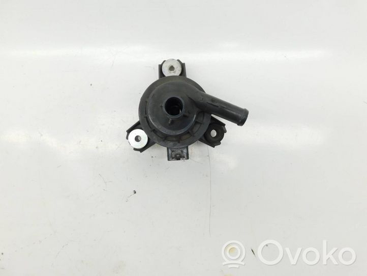 Toyota Prius (XW50) Pompe à eau de liquide de refroidissement G9040-52010