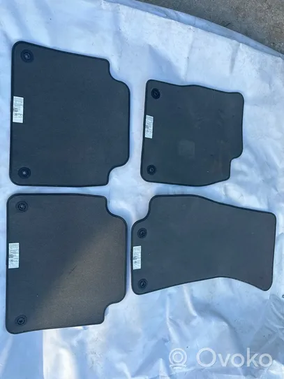 Audi A8 S8 D5 Tapis de sol avant 4N1863720C