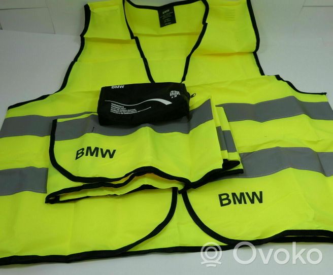 BMW X1 F48 F49 Varoituskolmio 82262288693