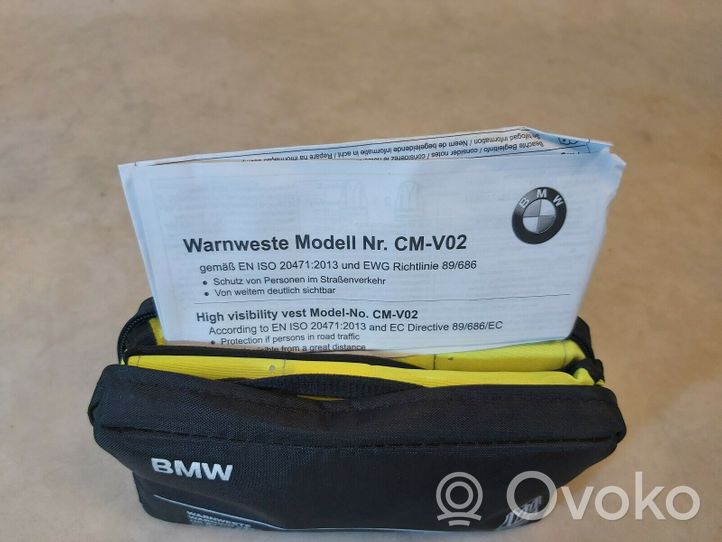 BMW X4 G02 Varoituskolmio 82262288693