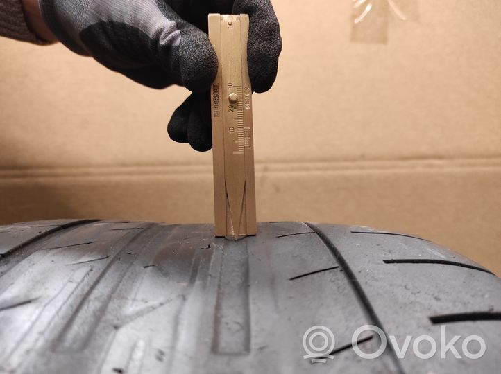 BMW 5 E39 R18 summer tire 