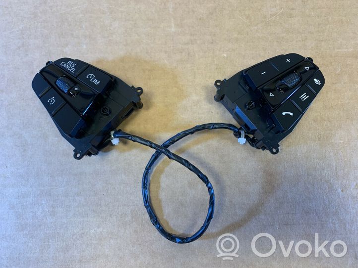 BMW 6 G32 Gran Turismo Boutons / interrupteurs volant 61318053148