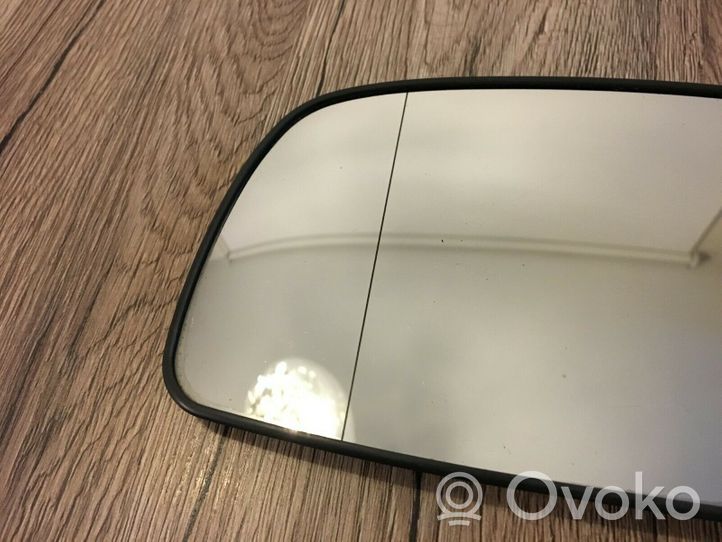 Toyota Avensis T220 Wing mirror glass 3001867