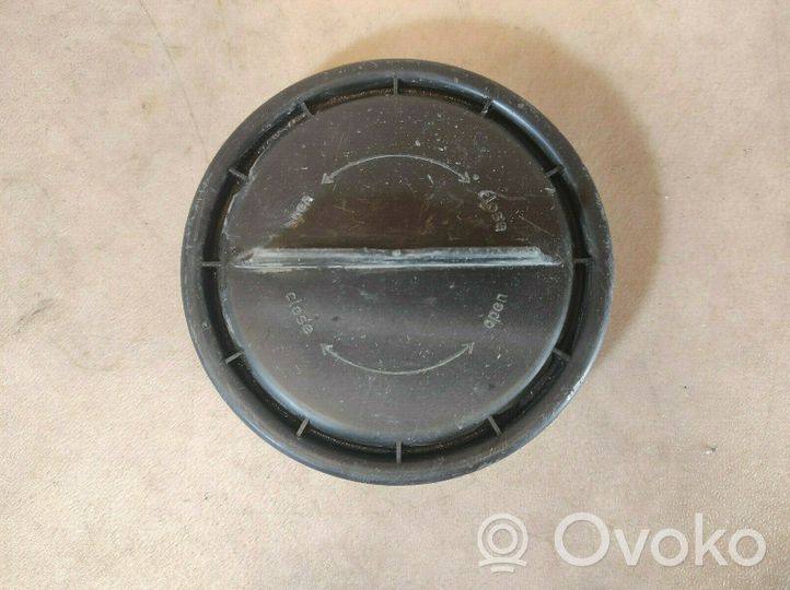 Opel Astra H Osłona żarówki lampy przedniej 15822200