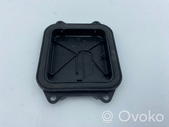 BMW X5 E70 Cache-poussière de phare avant 63117295702