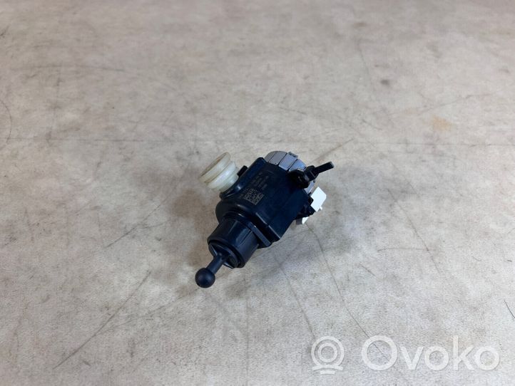 BMW 5 G30 G31 Moteur de réglage du niveau des phares 7721163200