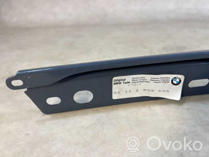 BMW 7 E23 Rivestimento del pannello parte angolare del paraurti anteriore 51111959655