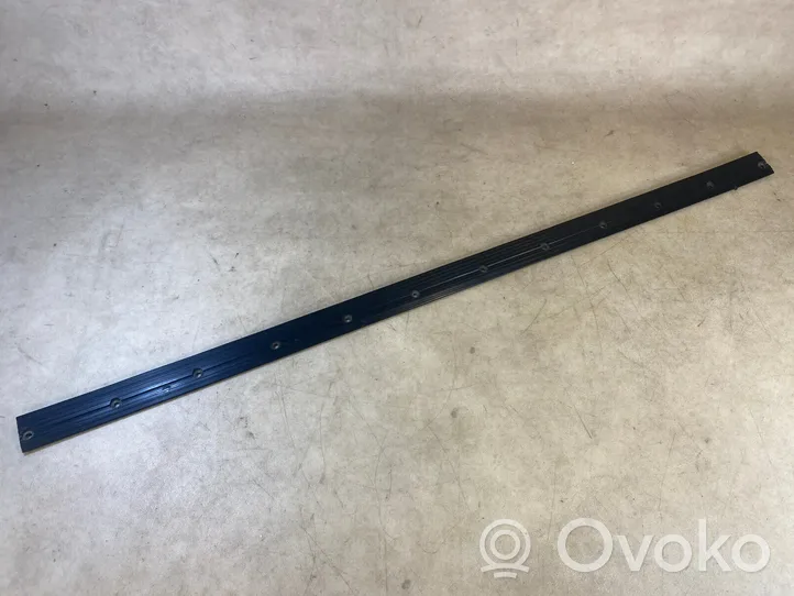 Mercedes-Benz G W461 463 Rivestimento di protezione sottoporta del bagagliaio/baule A4636861136