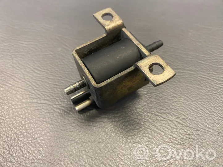 Mercedes-Benz G W461 463 Solenoīda vārsts A0015408697