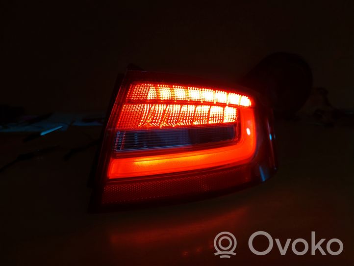 Audi A4 S4 B8 8K Aizmugurējais lukturis virsbūvē 2SK01091604