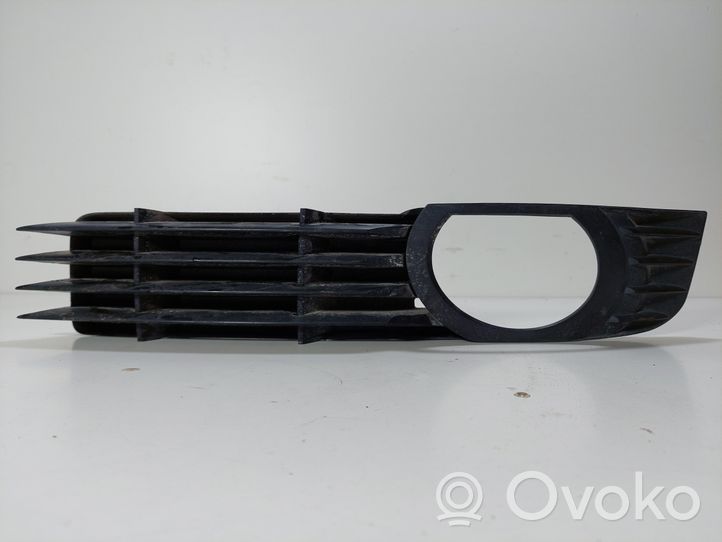 Audi A8 S8 D3 4E Mascherina/griglia fendinebbia anteriore 4E0807681A