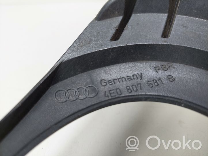 Audi A8 S8 D3 4E Pretmiglas luktura dekoratīvais režģis 4E0807681B