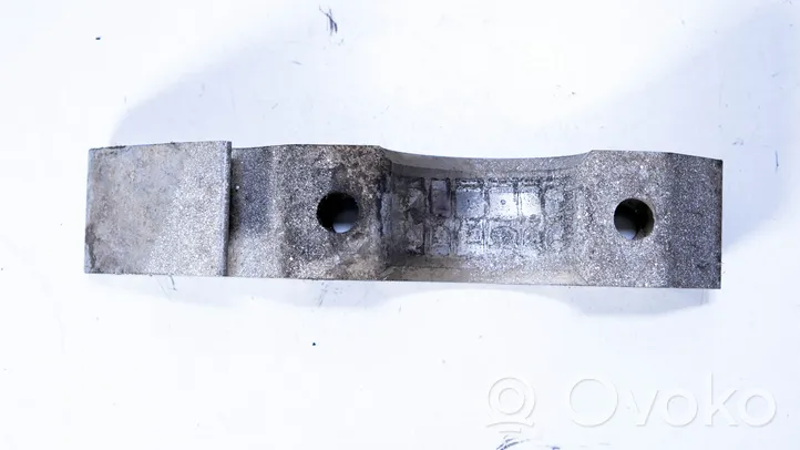 Audi Q7 4L Halterung Stabilisator vorne 7L0411063B