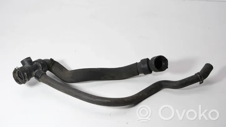 Audi A4 S4 B7 8E 8H Caurulīte (-es) / šļūtene (-es) 8E0121049T