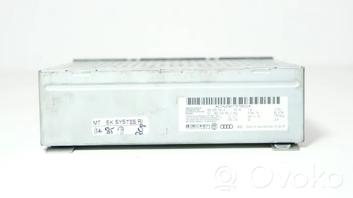 Audi Q7 4L Panel / Radioodtwarzacz CD/DVD/GPS 4E0035541S