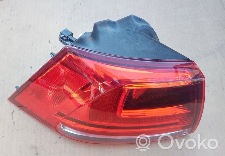 Volkswagen Golf VII Lampy tylne / Komplet 5G0945095P