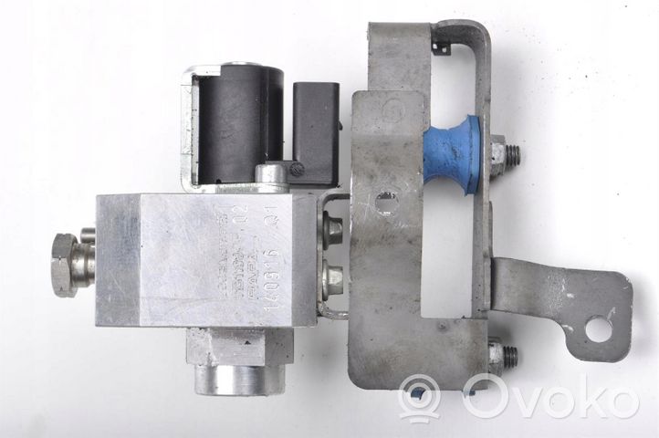 McLaren 650S Solenoīda vārsts 11B1103CP.02