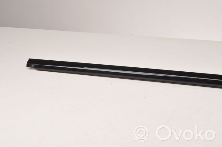 BMW 2 F44 Front door trim (molding) 7483132