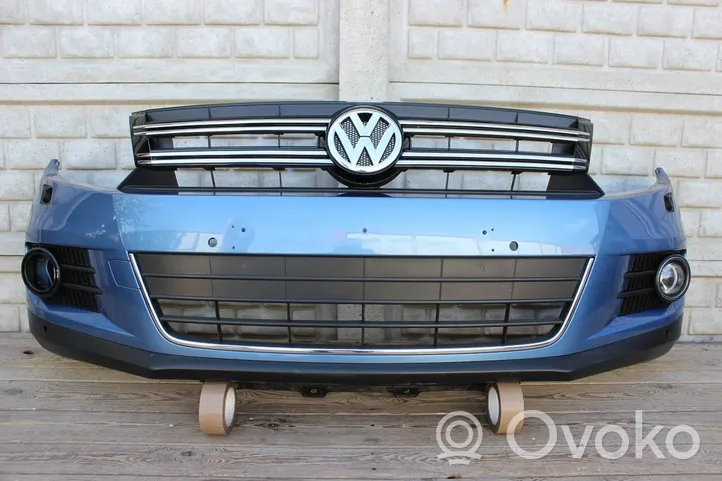 Volkswagen Tiguan Zderzak przedni 5N0807221K