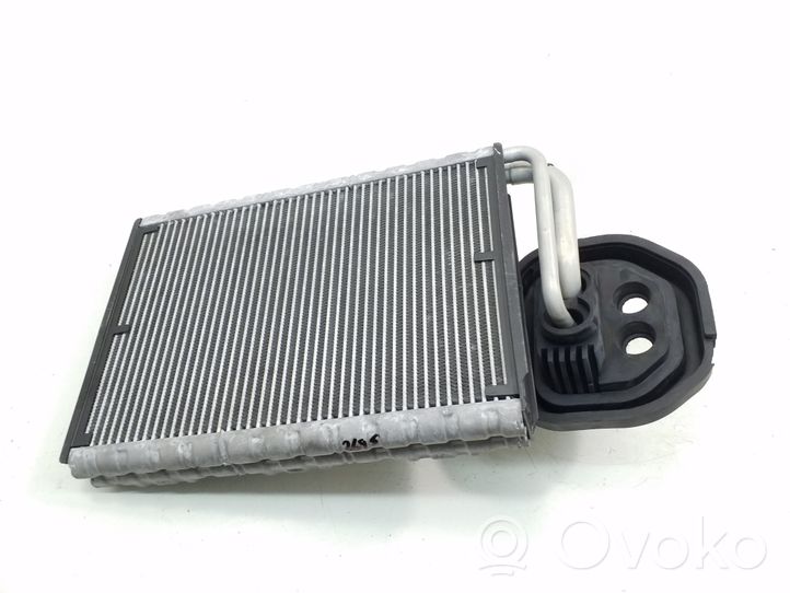 Mercedes-Benz CLS C218 X218 Gaisa kondicioniera radiators (salonā) A2048300258