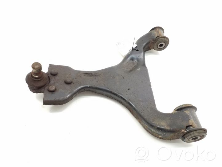 Mercedes-Benz Vito Viano W639 Fourchette, bras de suspension inférieur avant A6393300410