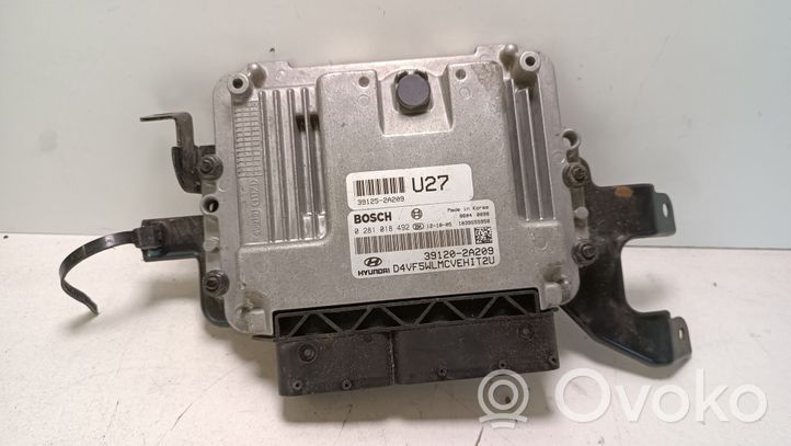 Hyundai i40 Calculateur moteur ECU 0281018492