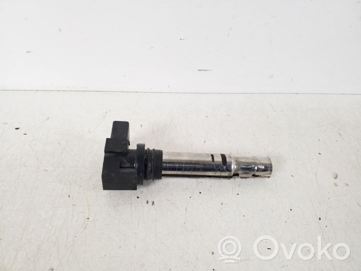 Volkswagen PASSAT B7 Bobine d'allumage haute tension 036905715G