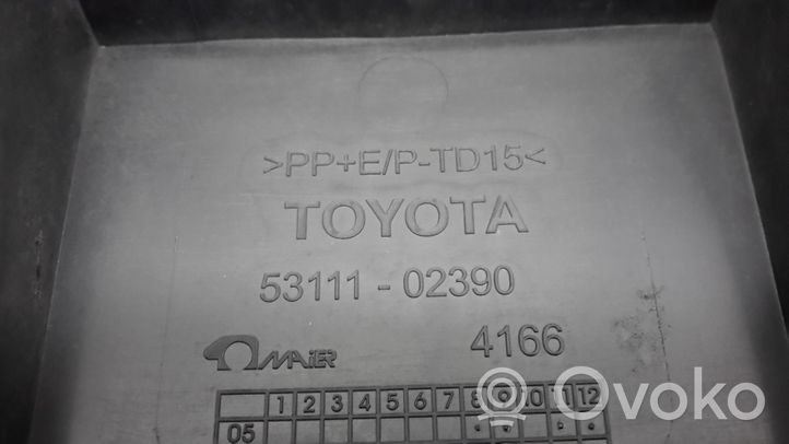 Toyota Auris 150 Grotelės priekinės 5311102390
