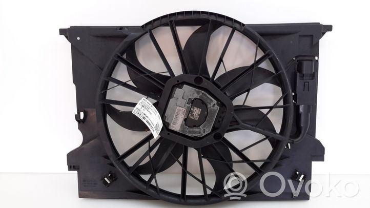 Mercedes-Benz E W211 Convogliatore ventilatore raffreddamento del radiatore A2115001693