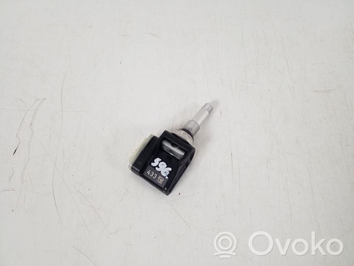 Mercedes-Benz E W213 Riepu spiediena sensors A0009052102