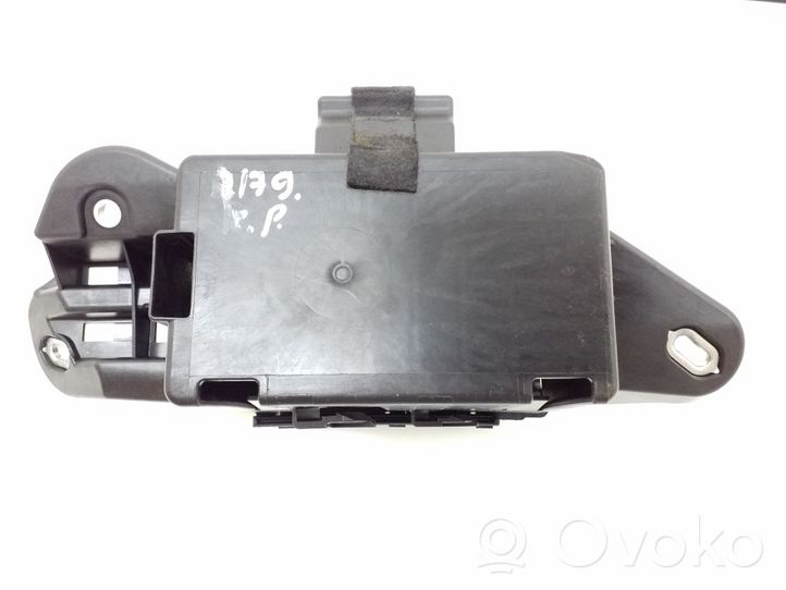 Mercedes-Benz A W176 Support batterie A2465450840