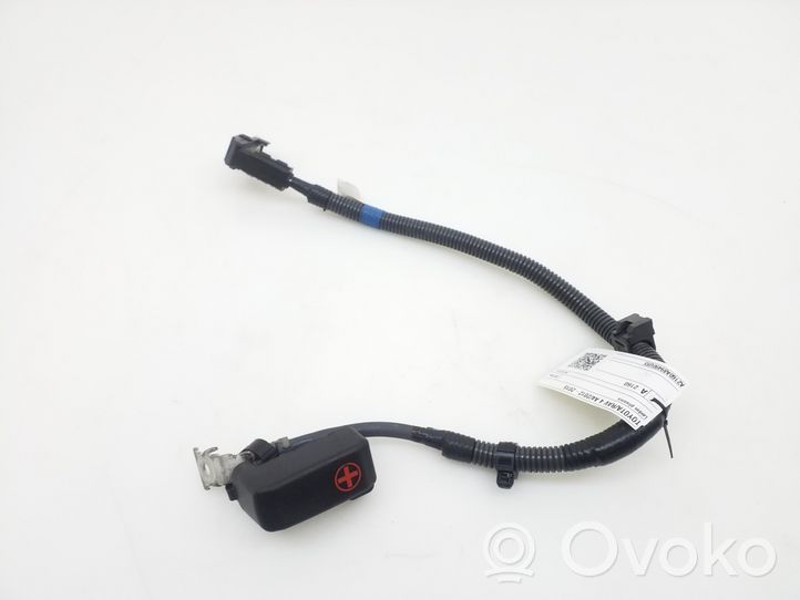 Toyota RAV 4 (XA40) Câble de batterie positif 8212242110