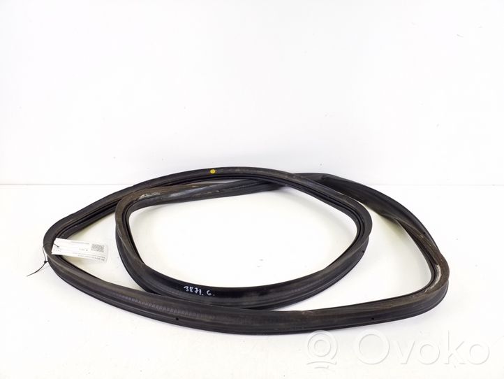 Volvo V50 Trunk rubber seal (body) 