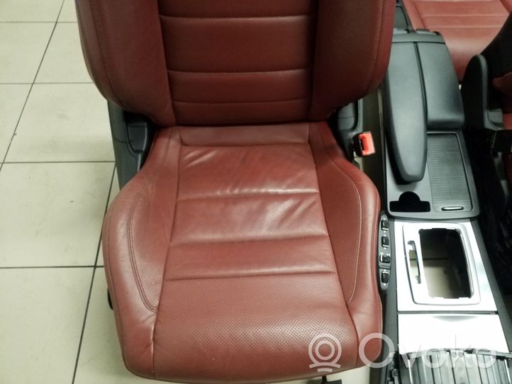 Mercedes-Benz E C207 W207 Set interni 