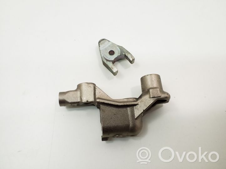 Toyota Hilux (AN10, AN20, AN30) Support de pince d'injecteur de carburant 2329530020