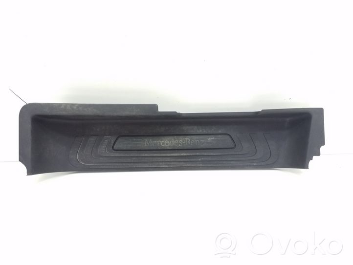 Mercedes-Benz Vito Viano W447 Moldura protectora del borde delantero A4476801506